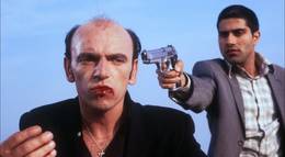 Кадр из фильма "Похитители" - 2