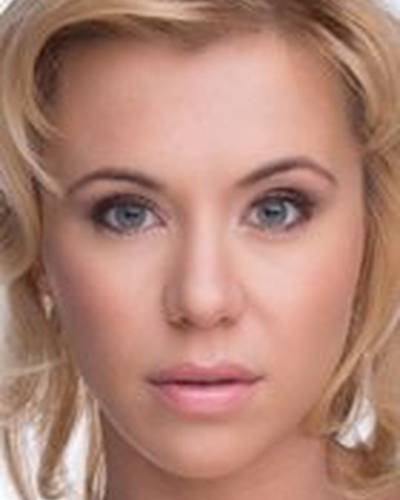 Джулия Убранковиш фото