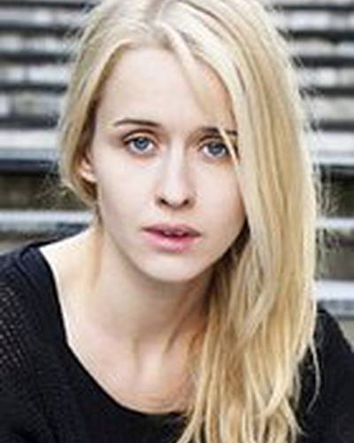 Лиза Хенни фото