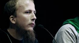 Кадр из фильма "Пиратская бухта: В удалении от клавиатуры" - 1