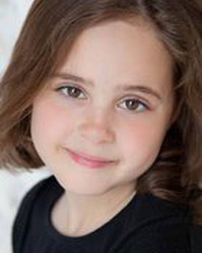 Люси Хатчинсон фото