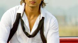 Кадр из фильма "Сердце говорит: «Вперед»!" - 1