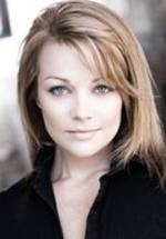 Эмма Мур фото