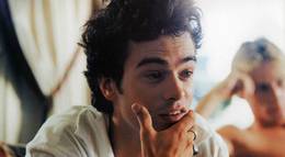 Кадр из фильма "Уже мертв" - 2