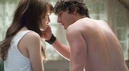 Кадр из фильма "Незваные" - 1