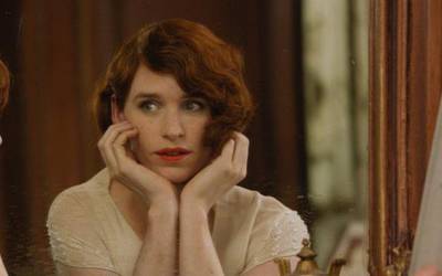 В кино на этой неделе: первый транссексуал, чудо-швабра и похабный Де Ниро