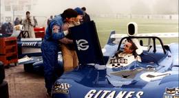 Кадр из фильма "Богач" - 1