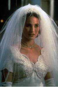 Кадр Четыре свадьбы и одни похороны