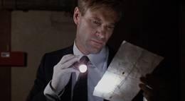 Кадр из фильма "Охотник на убийц" - 2