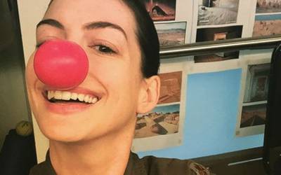 Звезды в соцсетях: гадкий Капитан Америка, красный нос и круг четкости