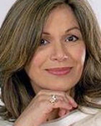 Solange Lackington фото