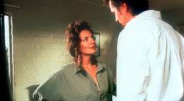 Кадр из фильма "Убей меня снова" - 2