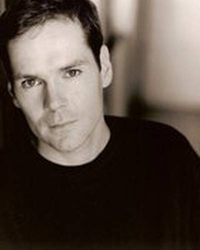 Джонатан Кромби фото