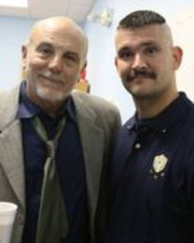 Родни Луис Акино фото