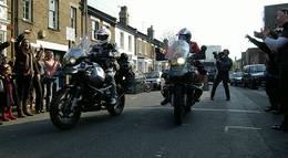 Кадр из фильма "Долгий путь вокруг Земли (мини-сериал)" - 2