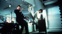 Кадр из фильма "Первый удар" - 2