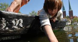 Кадр из фильма "Будденброки" - 1