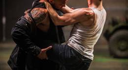 Кадр из фильма "Небольшое одолжение" - 1