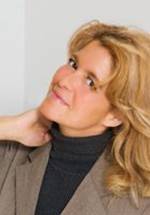 Nadine Hennelly фото