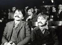 Кадр Любовь между каплями дождя