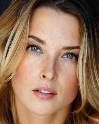 Эмили Бальдони фото