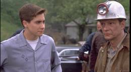 Кадр из фильма "Октябрьское небо" - 2