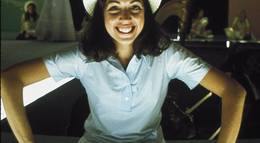 Кадр из фильма "Улыбка" - 2