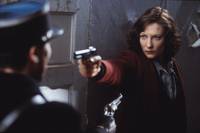 Кадр Шарлотта Грей