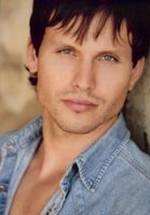 Тамаш Менихарт фото