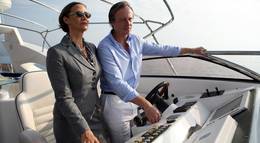 Кадр из фильма "Всем нужна Кэт" - 2