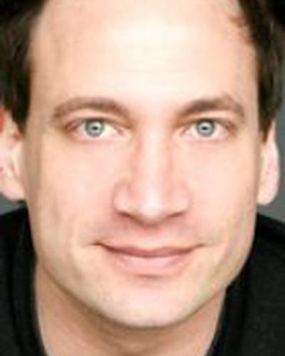 Захари Трон фото