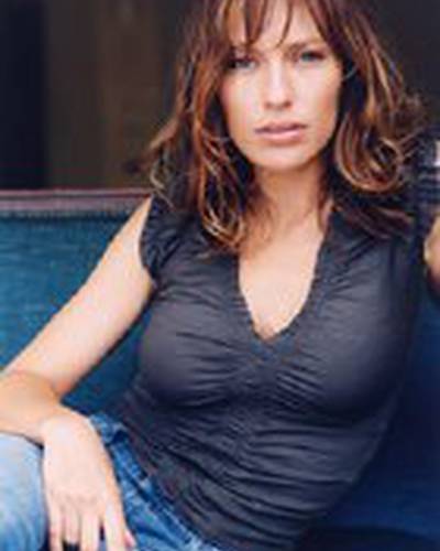 Жюли Дебазак фото