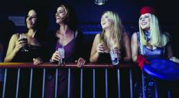 Кадр из фильма "Обнаженные тела" - 2