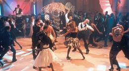 Кадр из фильма "Это всё она" - 2