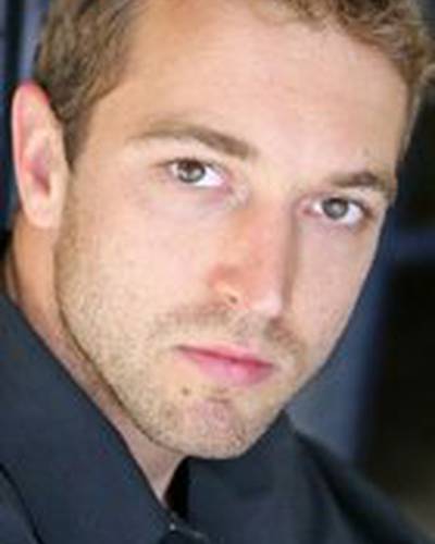 Джошуа Даниэль фото