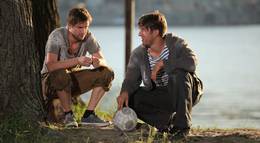 Кадр из фильма "Чемпионы из подворотни" - 2