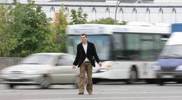 Кадр из фильма "Человек, который знал всё" - 1