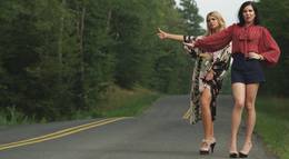 Кадр из фильма "Оторвы" - 2