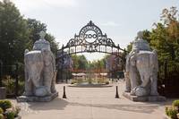 Кадр Охранник зоопарка