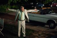 Кадр А вот и она