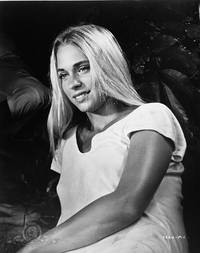 Кадр Черная мама, белая мама