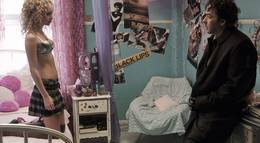 Кадр из фильма "Фабрика" - 2