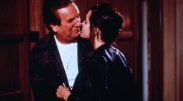 Кадр из фильма "Луна пустыни" - 1