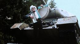 Кадр из фильма "Absolut Warhola" - 2