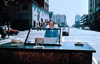 Кадр Обнаженная Бомба