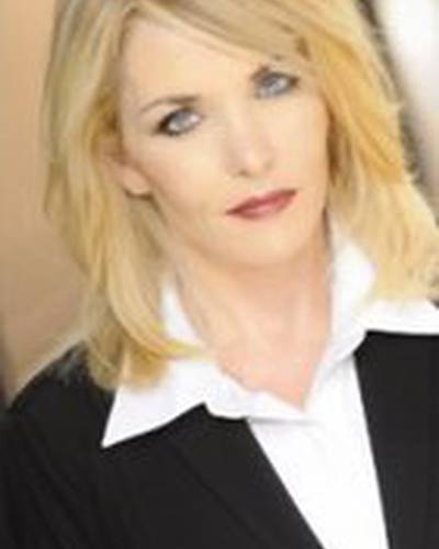 Лори Каммингс фото