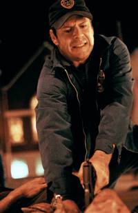 Кадр На расстоянии удара