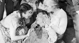 Кадр из фильма "Молодчина Дэвид" - 2