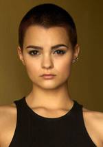 Брианна Хилдебранд фото