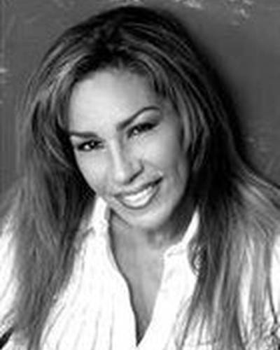 Ивонн Стэнсил фото